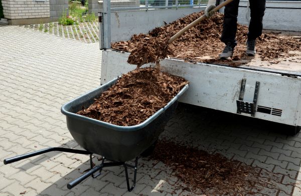 Bulk Mulch Delivery in Novato