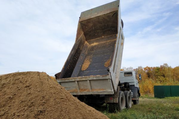Topsoil Delivery in Novato