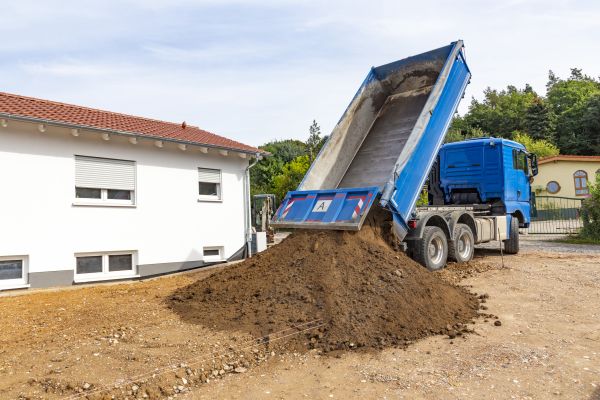 Garden Dirt Delivery in Novato